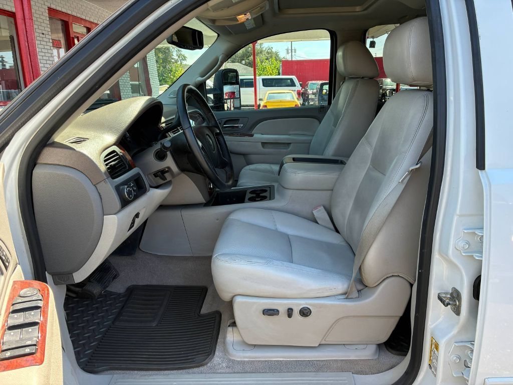 Used 2012 Chevrolet Silverado 3500 LTZ w/ LTZ Plus Package RWD image 9