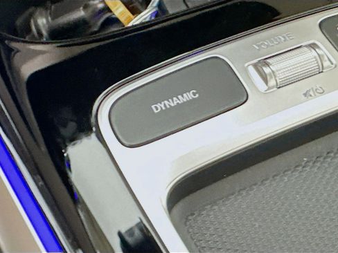 Used 2026 Mercedes-Benz GLB 250 4MATIC image 21