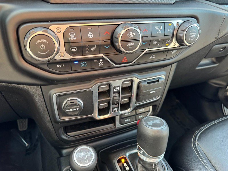 Used 2023 Jeep Wrangler Unlimited Sahara w/ Cold Weather Group AWD/4WD image 18
