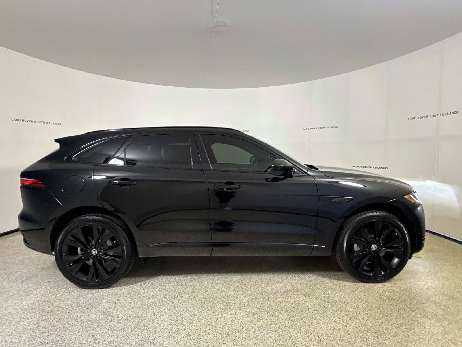 New 2026 Jaguar F-PACE R-Dynamic S AWD/4WD image 6