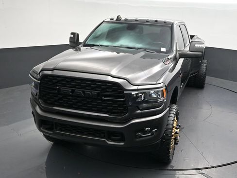 Used 2024 RAM 3500 Big Horn w/ Night Edition AWD/4WD image 25