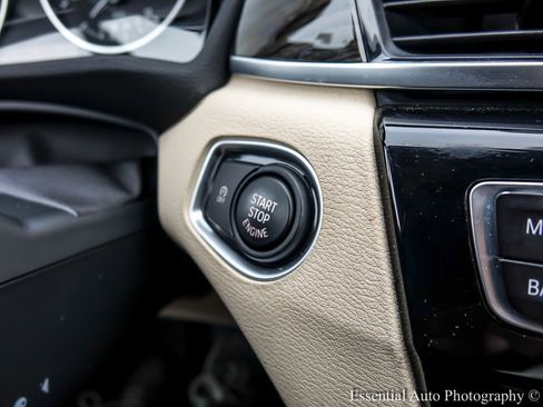 Used 2017 BMW X1 xDrive28i image 16