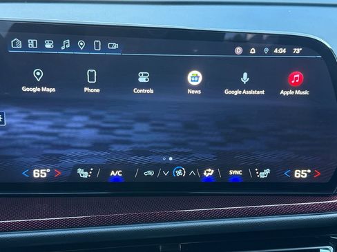 Used 2025 Chevrolet Traverse Z71 w/ Driver Confidence Package image 36