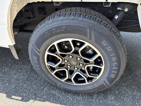 Used 2022 Ford F150 XLT w/ Equipment Group 302A High AWD/4WD image 18