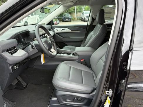 New 2026 Ford Explorer Active w/ Active Comfort Package AWD/4WD image 12