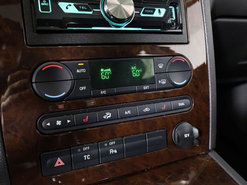 Used 2005 Ford Five Hundred Limited image 36