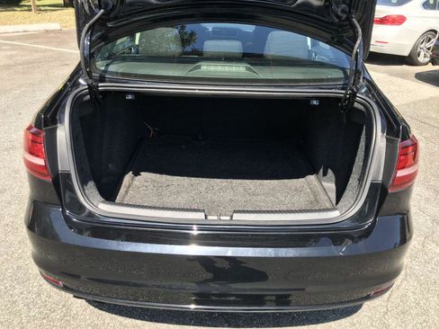 Used 2017 Volkswagen Jetta S w/ Jetta S Cold Weather Package image 13