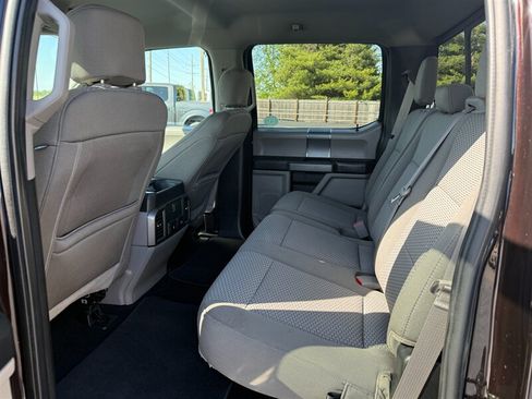 Used 2019 Ford F150 XLT w/ Equipment Group 302A Luxury AWD/4WD image 11