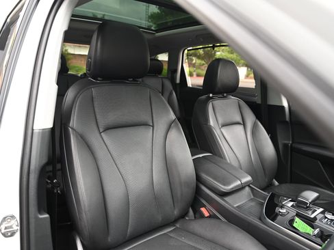 Used 2019 Audi Q7 3.0T Premium Plus w/ Premium Plus Package AWD/4WD image 23