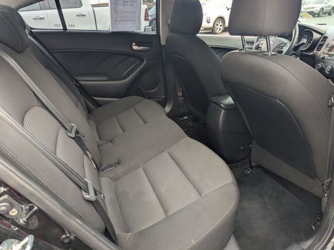 Used 2017 Kia Forte LX image 28
