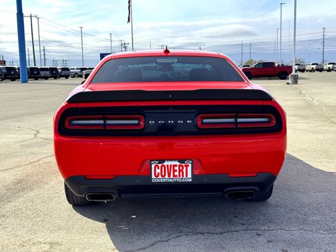 Used 2018 Dodge Challenger R/T Plus image 8