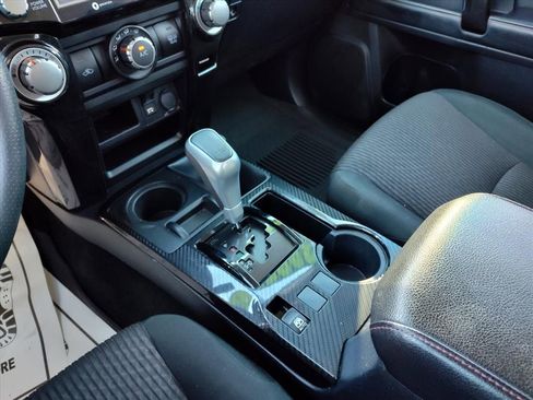 Used 2022 Toyota 4Runner TRD Off-Road image 21