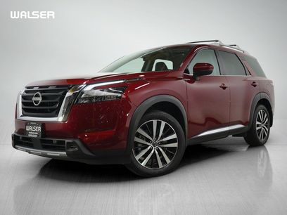 Used 2025 Nissan Pathfinder Platinum w/ Cargo Package