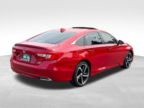 Used 2018 Honda Accord Sport image 5