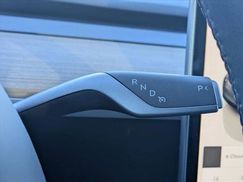 Used 2024 Tesla Model Y Performance image 12