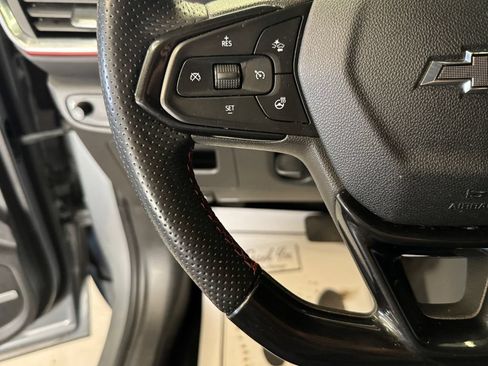 Used 2023 Chevrolet TrailBlazer RS w/ Sun and Liftgate Package FWD image 11
