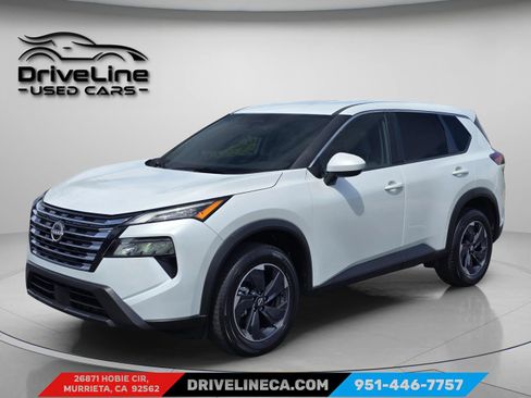 Used 2025 Nissan Rogue SV FWD image 14