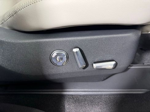 New 2026 Lincoln Navigator Reserve AWD/4WD image 15