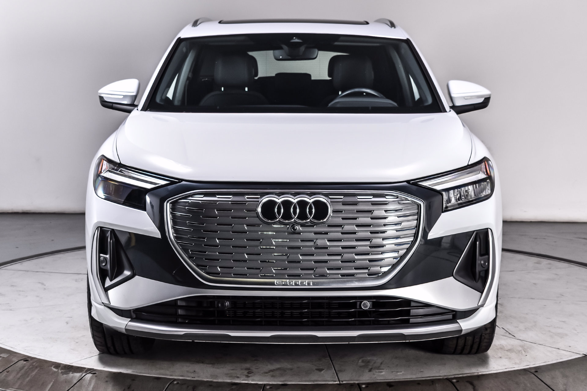 Used 2024 Audi Q4 e-tron Premium Plus AWD/4WD image 3