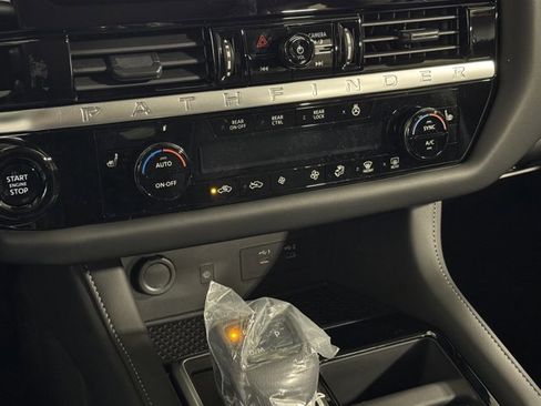 New 2026 Nissan Pathfinder SL image 22