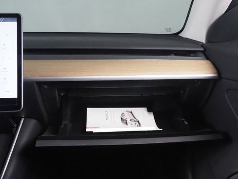 Used 2018 Tesla Model 3 Long Range image 37