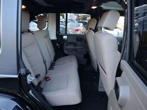 Used 2009 Jeep Wrangler Unlimited Sahara w/ Dual Top Group image 19