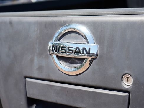 Used 2012 Nissan Frontier SV RWD image 8
