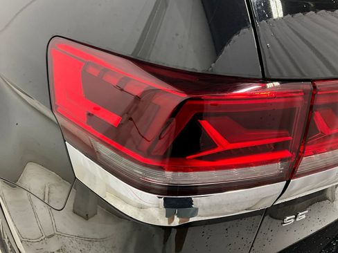 Used 2025 Volkswagen Atlas SE image 24