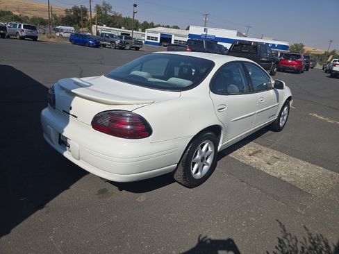 Used 2002 Pontiac Grand Prix SE w/ Widetrack Smart Pkg FWD image 6