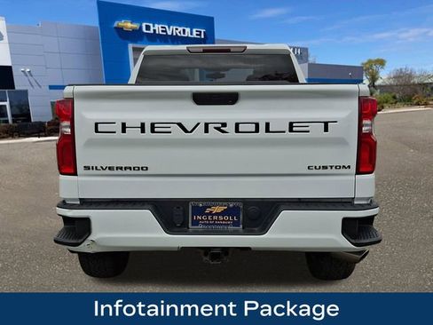 Used 2020 Chevrolet Silverado 1500 Custom w/ Custom Value Package image 7