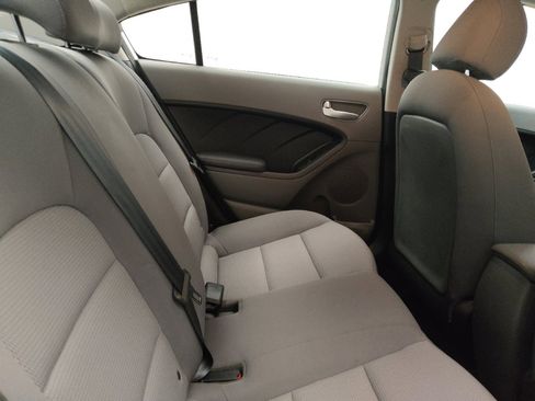 Used 2017 Kia Forte LX FWD image 19