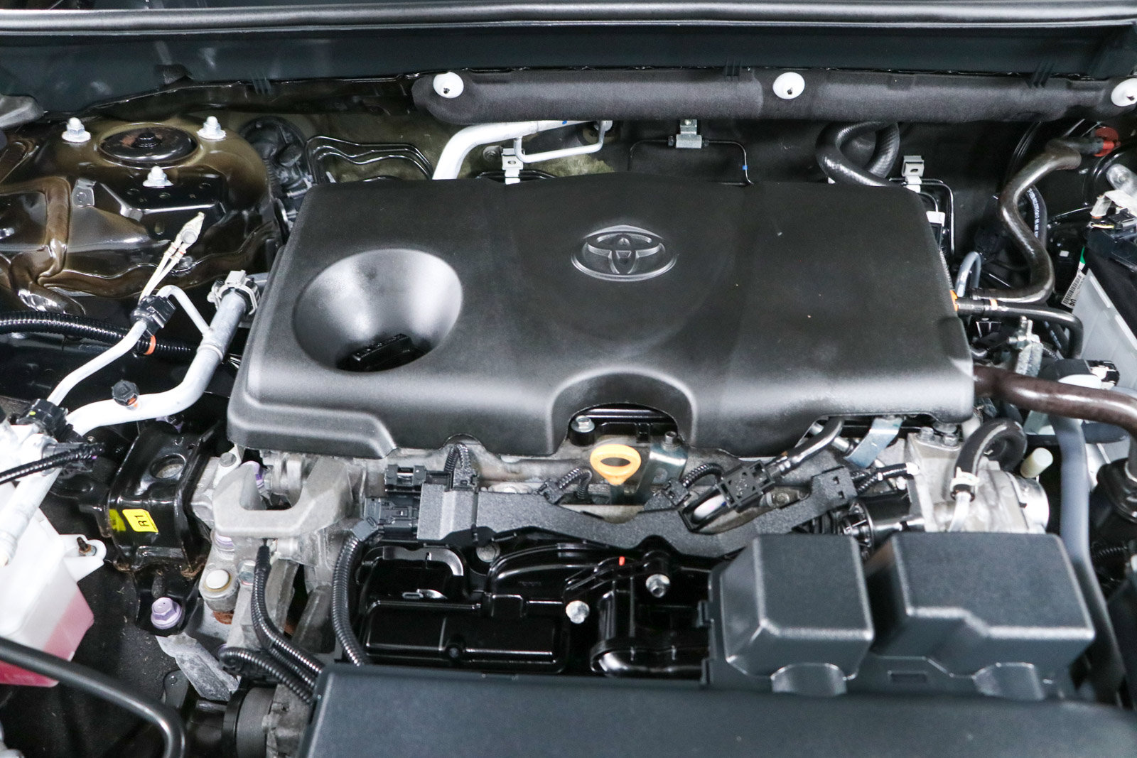 Used 2023 Toyota RAV4 LE AWD/4WD image 29