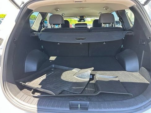 Used 2023 Hyundai Santa Fe SEL AWD/4WD image 11