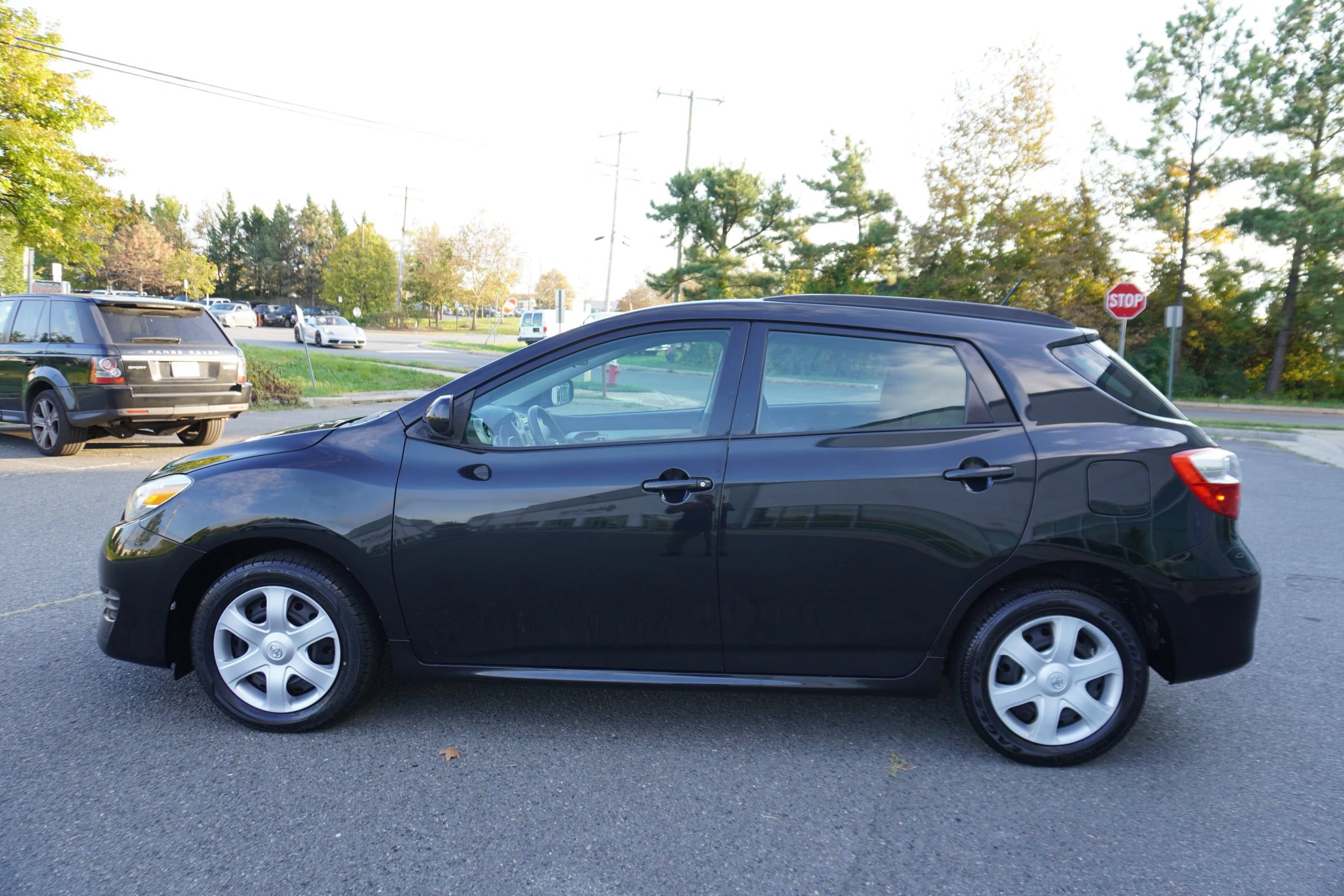 Used 2009 Toyota Matrix S w/ Preferred Accessory Pkg AWD/4WD image 4
