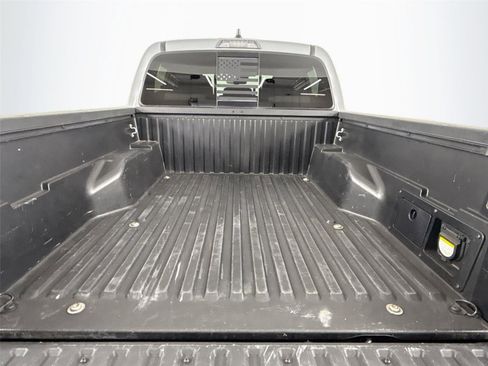 Used 2021 Toyota Tacoma TRD Off-Road AWD/4WD image 34