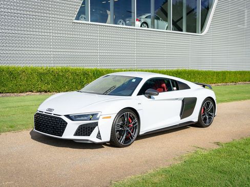 Certified 2023 Audi R8 V10 performance AWD/4WD image 15