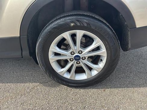 Used 2018 Ford Escape SEL AWD/4WD image 9