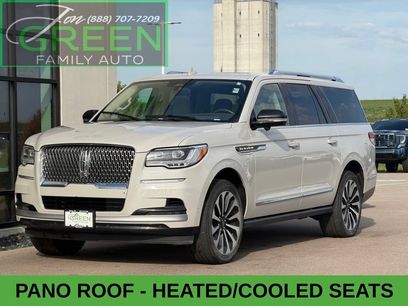 Used 2022 Lincoln Navigator L Reserve w/ Equipment Group 201A