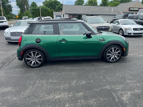 Used 2022 MINI Cooper S w/ Driver Assistance Package FWD image 4