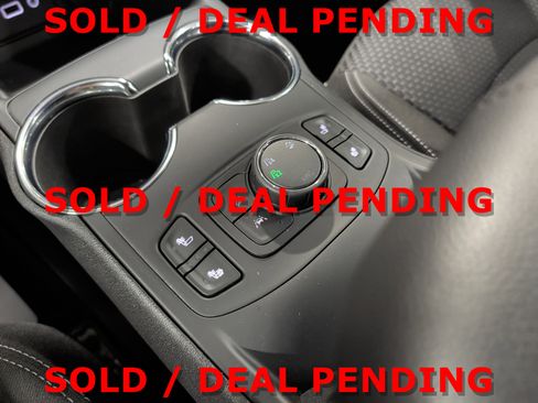 Used 2024 GMC Terrain SLE w/ Driver Convenience Package AWD/4WD image 11