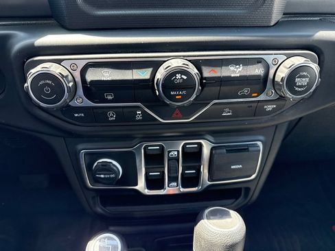 Used 2023 Jeep Wrangler Unlimited Sport AWD/4WD image 21
