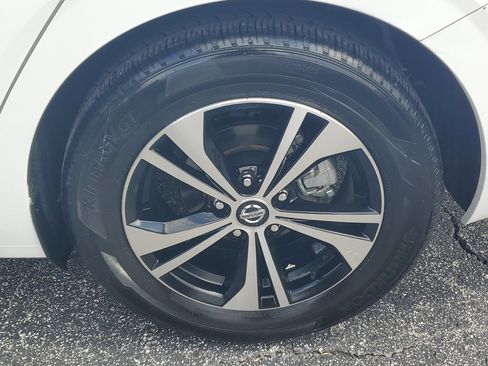 Certified 2023 Nissan Sentra SV w/ All-Weather Package FWD image 9