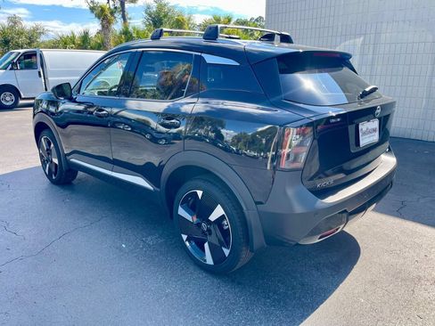 Used 2026 Nissan Kicks SR FWD image 3