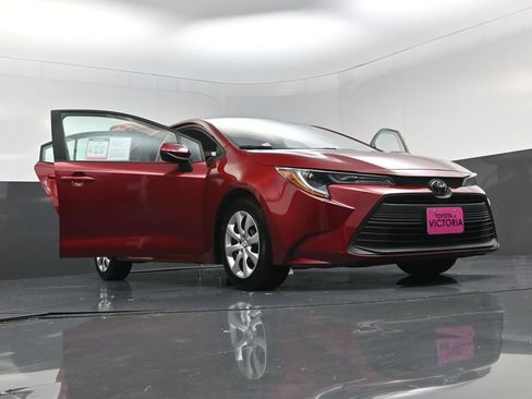 Used 2024 Toyota Corolla LE FWD image 24