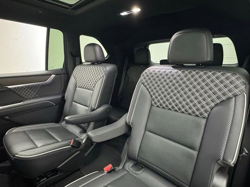 Used 2024 GMC Acadia Denali w/ Super Cruise Package FWD image 49