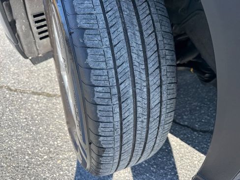 Used 2025 Toyota Grand Highlander XLE image 34