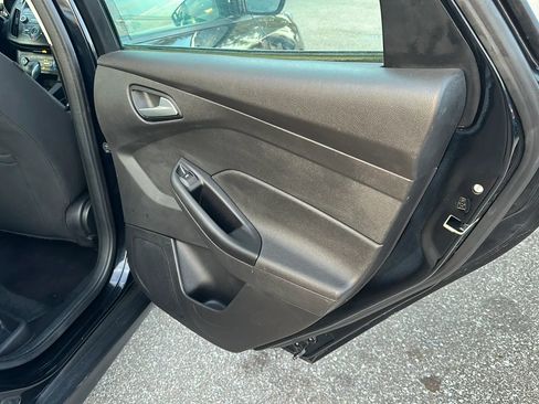 Used 2017 Ford Focus SE image 14