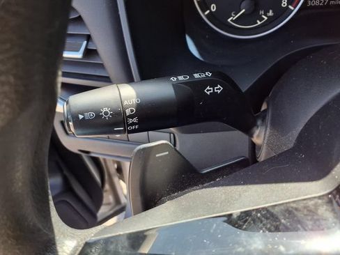 Used 2023 Nissan Rogue SV FWD image 10