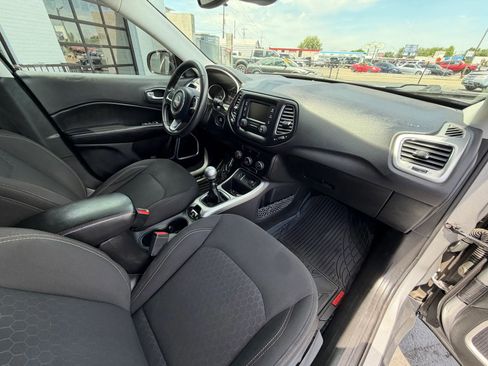 Used 2018 Jeep Compass Sport FWD image 13
