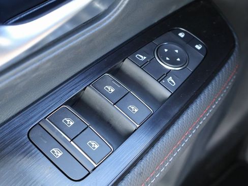 New 2026 Nissan Kicks SR w/ Cold Weather Package image 14